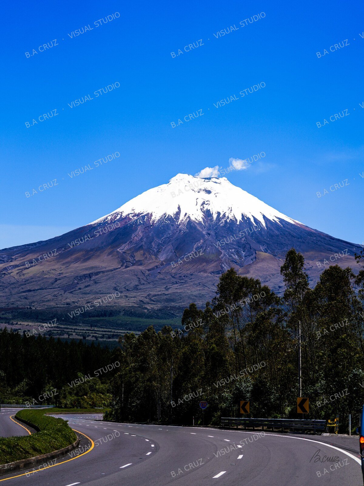 Paisaje del volcán fotografiado por B.A Cruz Visual Studio
